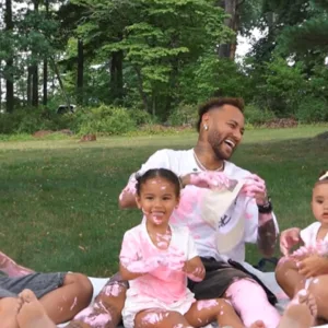 Bruna Biancardi e Neymar anunciam chegada de mais uma filha - Imagem: reprodução
