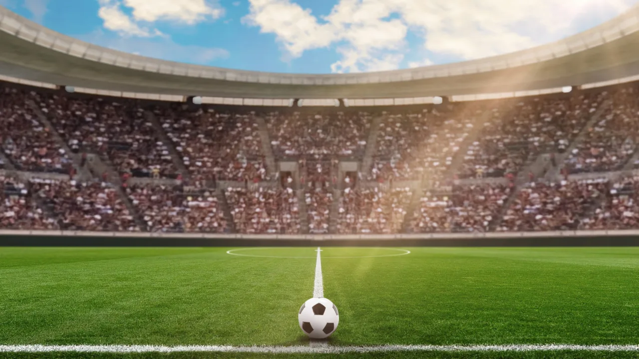 Calor intenso é desafio dentro e fora de campo na Copa do Mundo