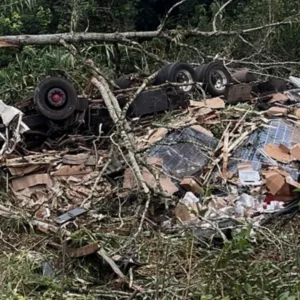 Caminhoneiro morre após acidente em Seara