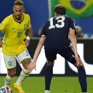 Com volta à Seleção, Neymar iguala recorde de Pelé