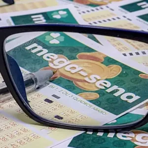 Confira o resultado da Mega-Sena 3019 que sorteou R$ 16 milhões nesta terça-feira (16) | Foto: Rafa Neddermeyer/Agência Brasil