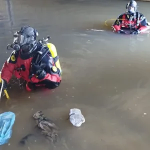Corpo de homem que desapareceu após pular em rio para salvar mulher é encontrado em Itajaí