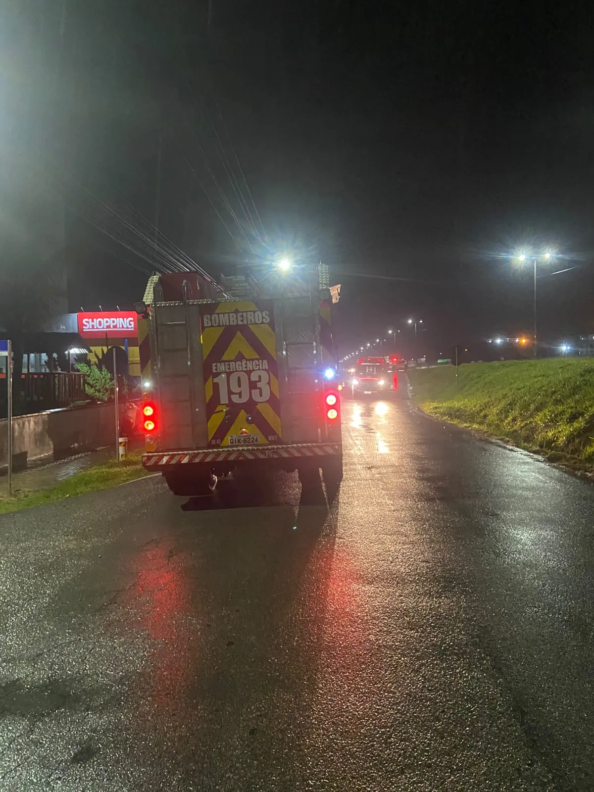 Duas jovens morrem após saída de pista na BR-101 em SC