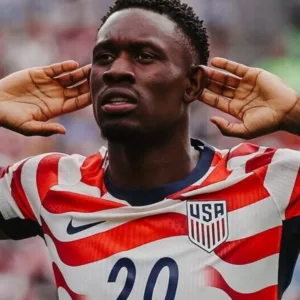 Estados Unidos enfrentam Paraguai na estreia da Copa do Mundo