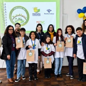 Estudantes de Lages participam de gincana anticorrupção