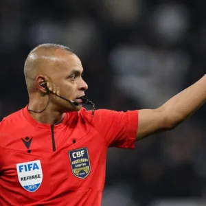 Fifa escala trio brasileiro para abertura da Copa do Mundo