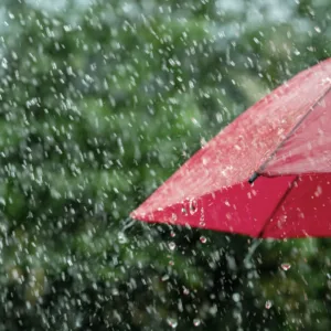 Frente fria mantém tempo instável em SC; confira a previsão desta terça-feira (9)