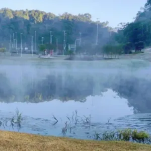 Frio intenso derruba temperaturas e mobiliza ações de acolhimento em cidade de SC