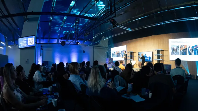 Inova+Ação debate inteligência artificial, experiência do cliente e futuro das empresas