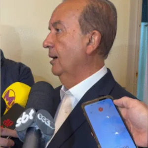Jorginho Mello, governador de SC, fala sobre cota da tainha
