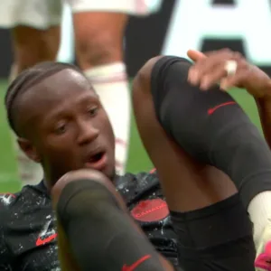 Koné fala pela primeira vez após fratura grave