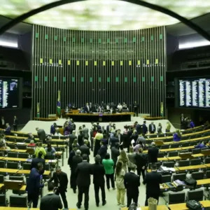 Maioridade penal para 16 anos entenda o que acontece após aprovação na CCJ