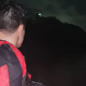 Mulher desaparece após perder o equilíbrio em ponte e cair em rio em SC