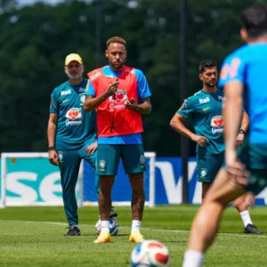 Neymar participa de treino da Seleção em Nova Jersey.| Foto: Rafael Ribeiro/CBF / Divulgação SBT Sports/ Reprodução