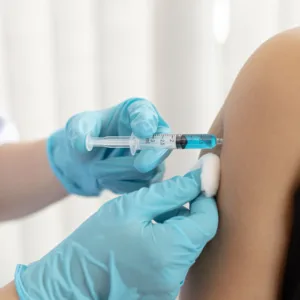 Nova vacina contra pneumonia e meningite chega a Florianópolis; veja quem pode tomar