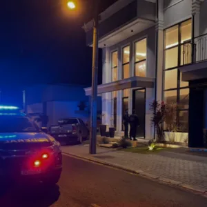 Operação da PF em SC mira rede de contrabando e corrupção