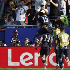 Paraguai elimina Alemanha nos pênaltis e volta às oitavas da Copa após 16 anos