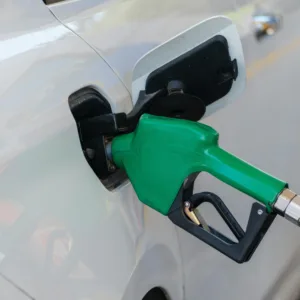 Petrobras ajusta preços do diesel para R$ 1,12