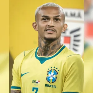 Preciso interromper um sonho Wesley é cortado da Copa por lesão na coxa