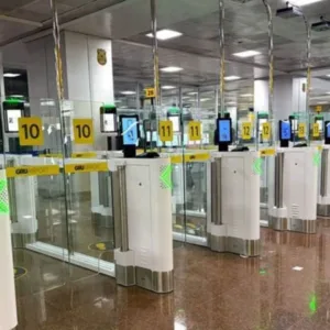Turista é presa por racismo durante desembarque em Guarulhos | Foto: Reprodução/GRU Airport via SBT News