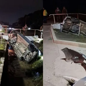 VÍDEO: carro capota, cai em ribeirão e deixa motorista gravemente ferido em SC