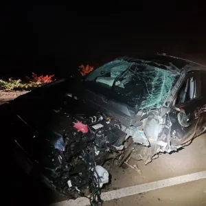 Jovem morre e quatro pessoas ficam feridas em acidente na SC-283, em Caibi