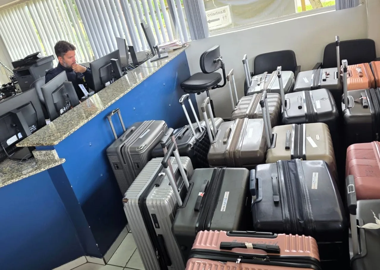 prf cigarros contrabandeados ônibus paraná