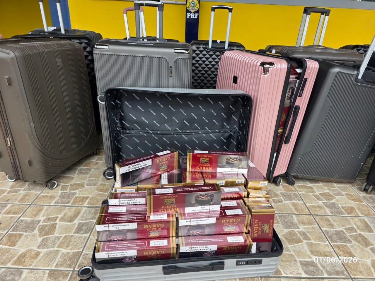 prf cigarros contrabandeados ônibus paraná