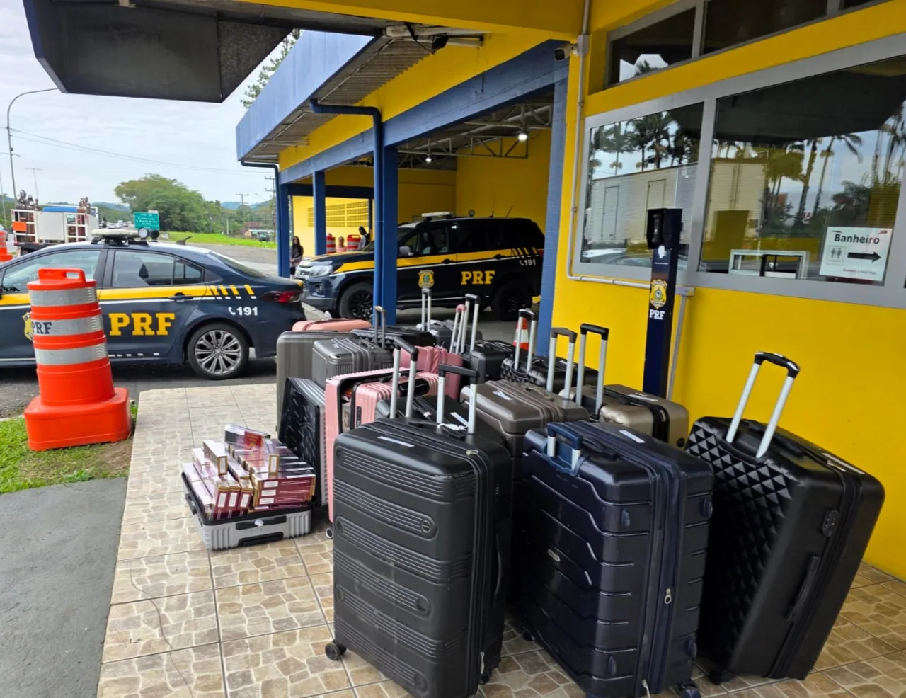 prf cigarros contrabandeados ônibus paraná