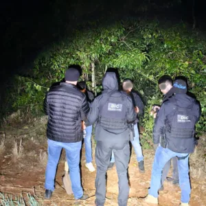 Adolescente é encontrada morta após ser sequestrada dentro de casa em SC
