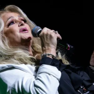 Além de 'Total Eclipse': relembre sucessos de Bonnie Tyler