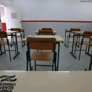 Aluno leva arma de pressão para escola e colega atira em estudante em Blumenau