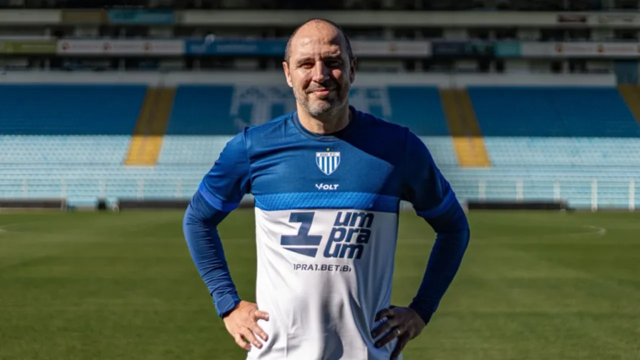 Avaí anuncia Allan Aal como novo técnico para a Série B