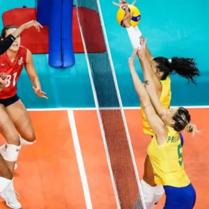 Brasil perde para os EUA e fecha fase da VNL em terceiro lugar