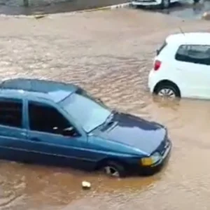 Chuva forte atinge o Rio Grande do Sul e Defesa Civil mantém alerta para SC