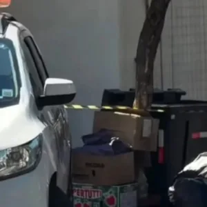 Corpo é encontrado esquartejado dentro de lixeira em SP