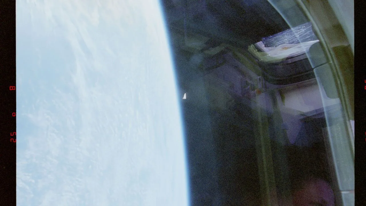 EUA divulgam novas imagens de supostos OVNIs registradas por astronautas da Nasa; veja