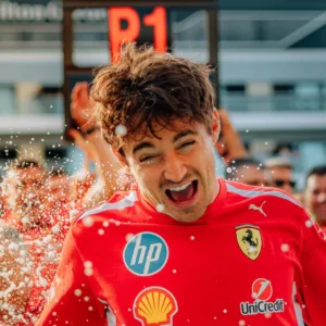 F1 sem vencer desde 2024, Leclerc garante primeiro lugar em Silverstone