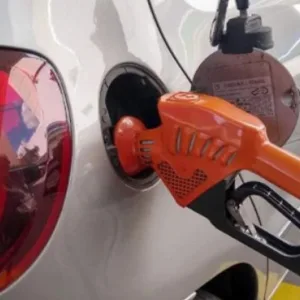 Gasolina varia de R$ 6,24 a R$ 7,09 em Blumenau; Procon investiga 20 postos
