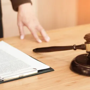 Homem faz empréstimos no nome da ex e Justiça manda devolver R$ 88 mil em SC