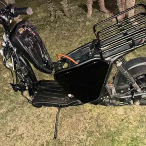 Homem morre após invadir a contramão com scooter elétrica em Florianópolis