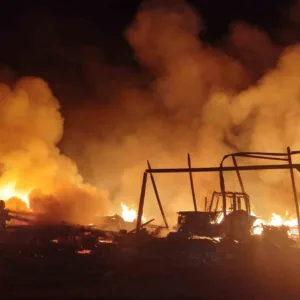 Incêndio destrói galpão agrícola e causa prejuízo de R$ 1 milhão em SC