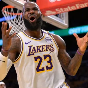 LeBron James deixa Lakers e fecha com o Philadelphia 76ers