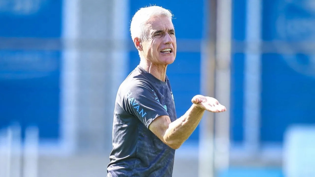 Luís Castro desfalca Grêmio contra o Bolívar; entenda