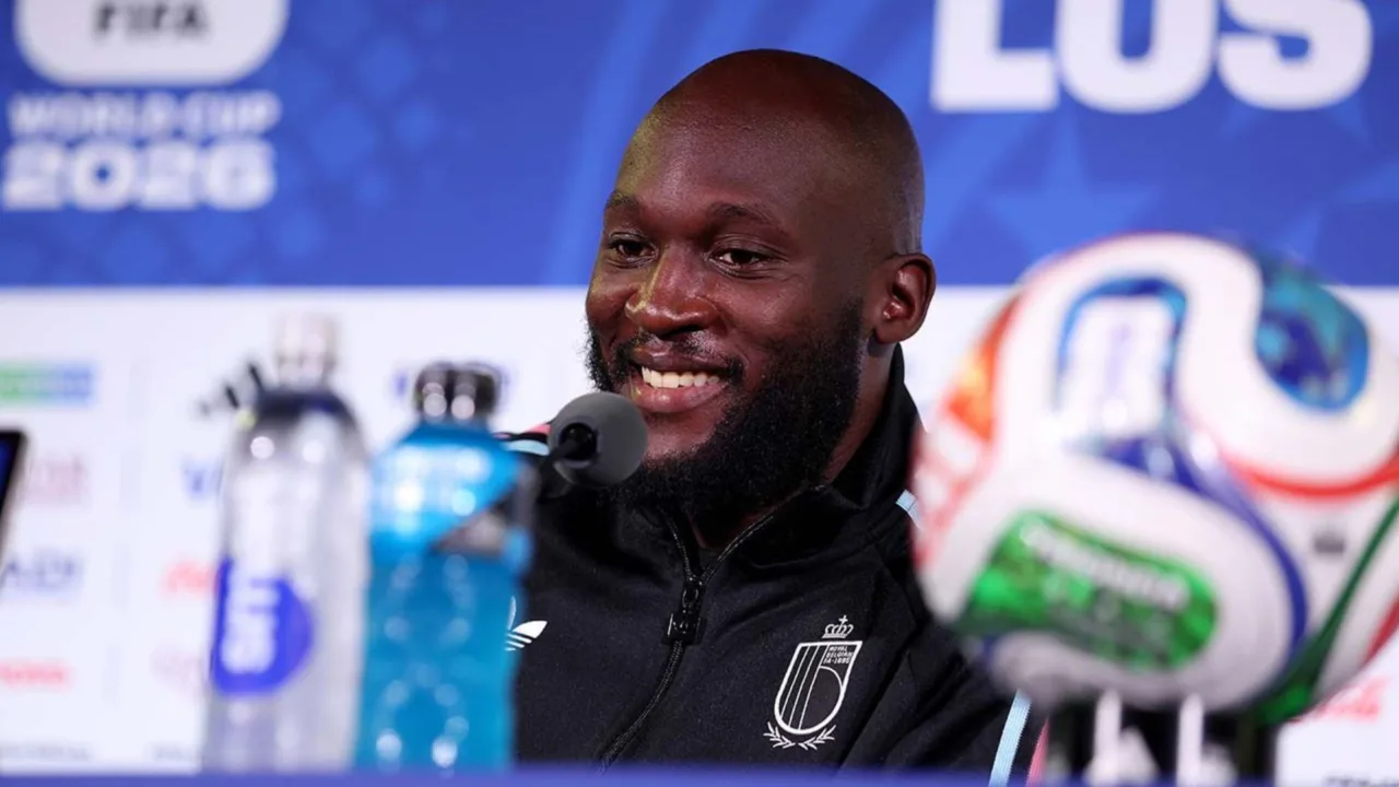Lukaku pede jogo perfeito da Bélgica contra a Espanha na Copa