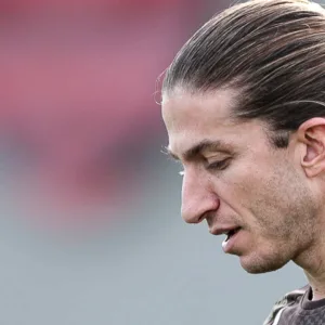 Monaco anuncia Catarinense como novo técnico até 2028