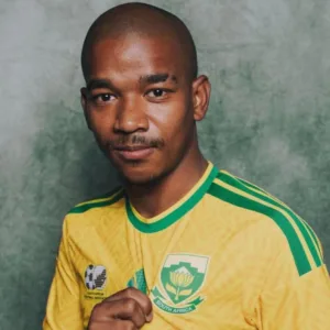 Morre Jayden Adams, meia da África do Sul que disputou a Copa do Mundo de 2026