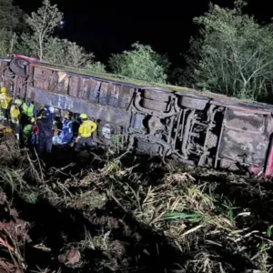 Morre quarta vítima de acidente com ônibus de paraguaios em SC