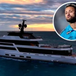 Neymar compra superiate após eliminação do Brasil na Copa