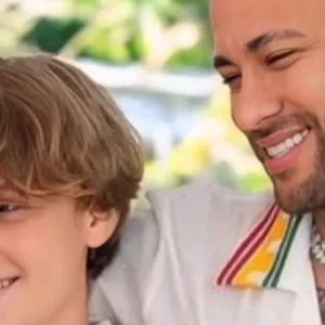 Neymar é visto jogando golfe com Davi Lucca após eliminação na Copa